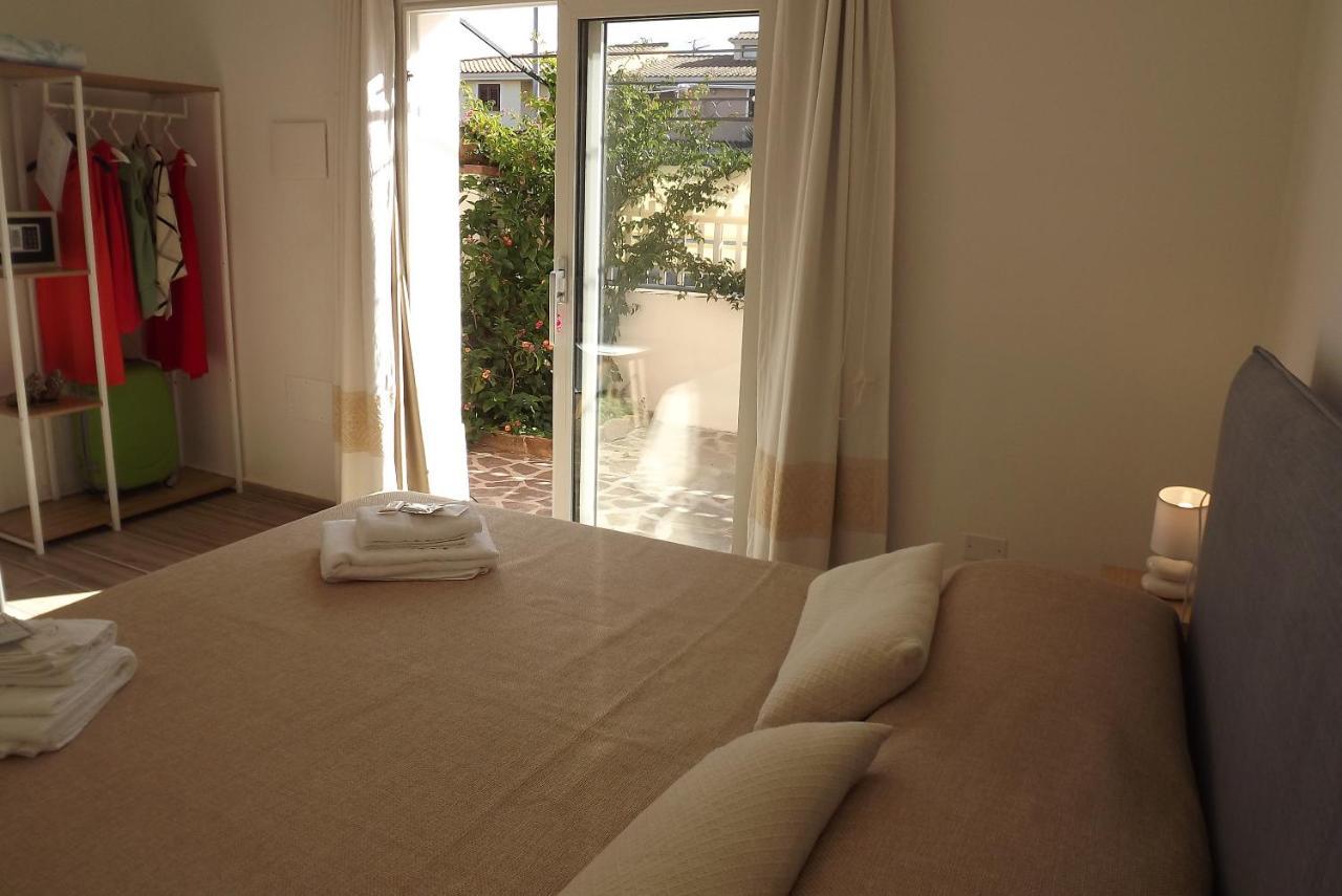 Flamingo Guest House- Rooms Olbia Exteriör bild